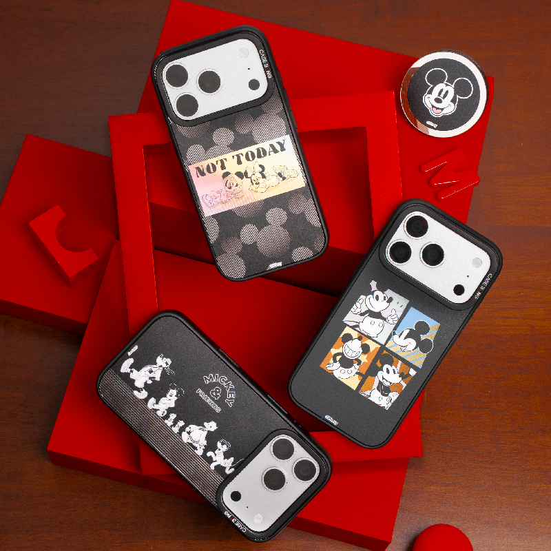 Mickey & Friends Snap-On Cover