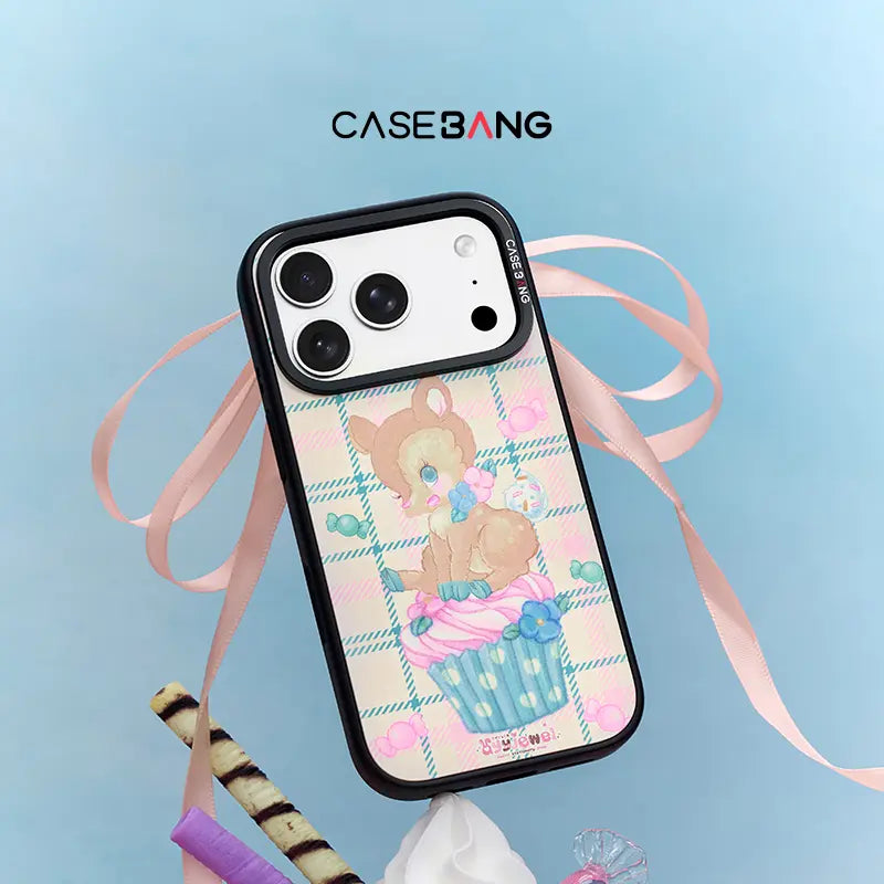 Ayyjewel Cupcake snap-on phone case with pink ribbons