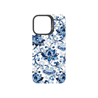 Peerless Beauty Snap - On Cover - CaseBangFritillaria Imagisnap Magsafe CompatibleCaseBangiPhone 13 ProBlue&White Porcelain Elegance